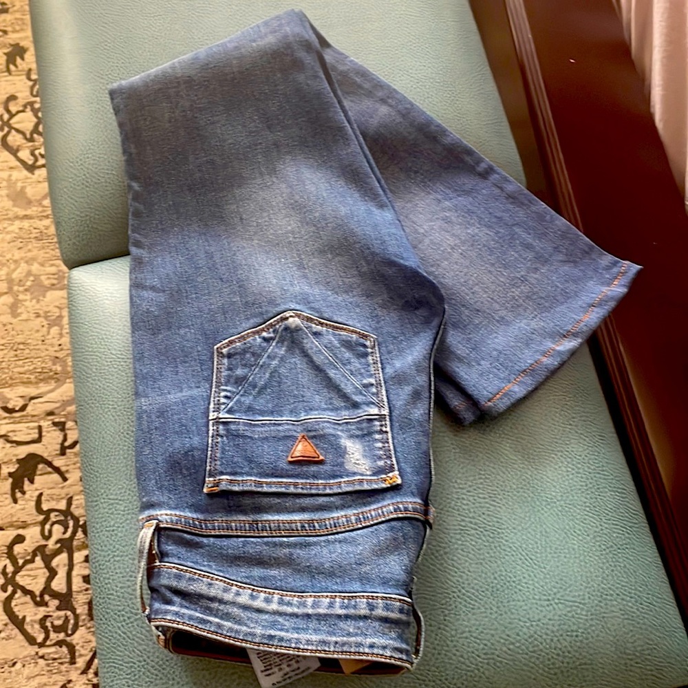 Guess Bootcut Blue Jeans. Size 27